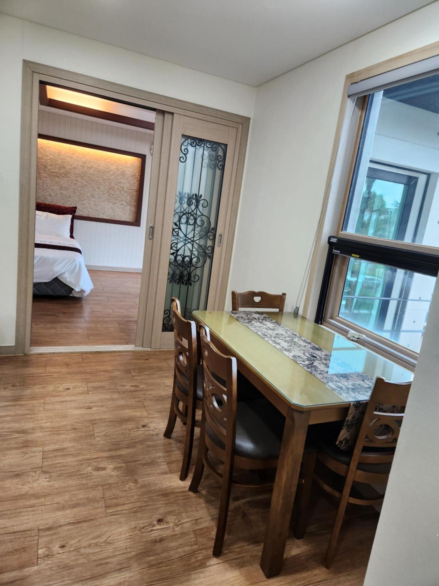 Seogwipo Port Avenue Hostel Exterior photo